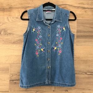 Vintage Cool Blues Denim Sleeveless Embroidered Button Down Top Size S